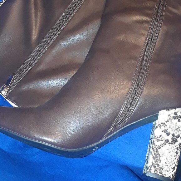 Better Half Snakeskin Color / Block Boots  SNAKESKIN / BROWN - Picture 3 of 6